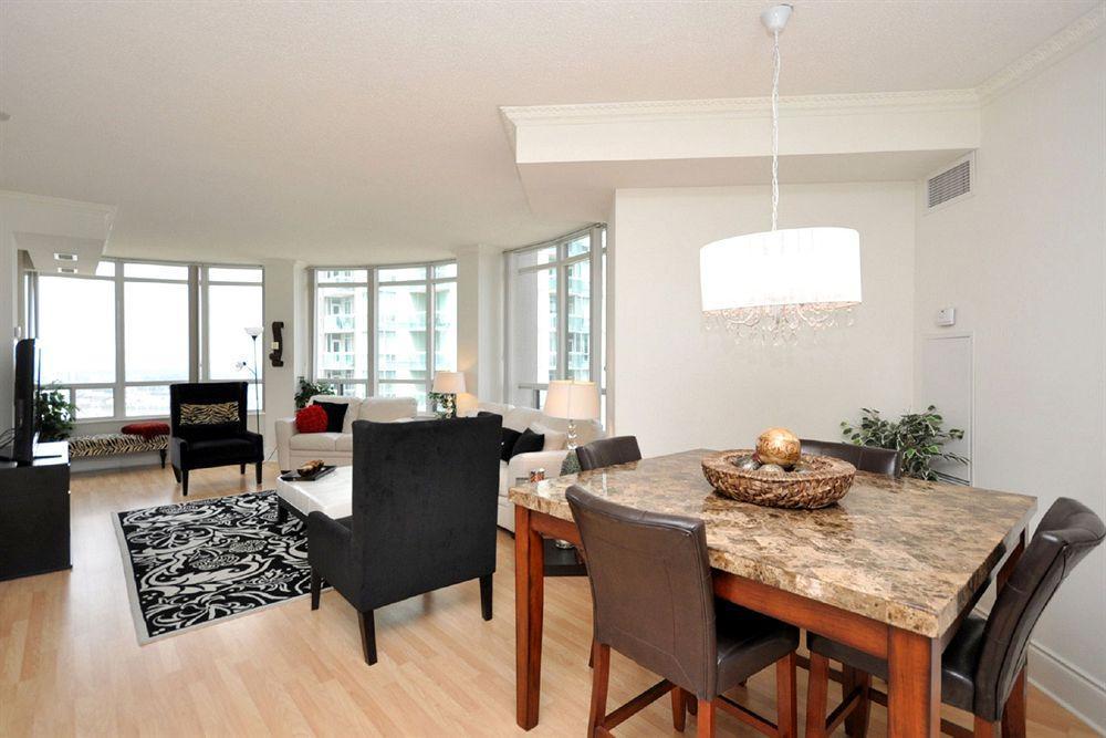 Executive Stay At Ovation Square One Mississauga Exteriör bild