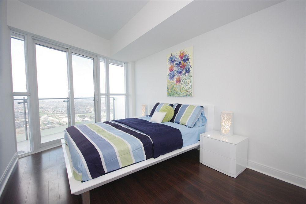 Executive Stay At Ovation Square One Mississauga Exteriör bild