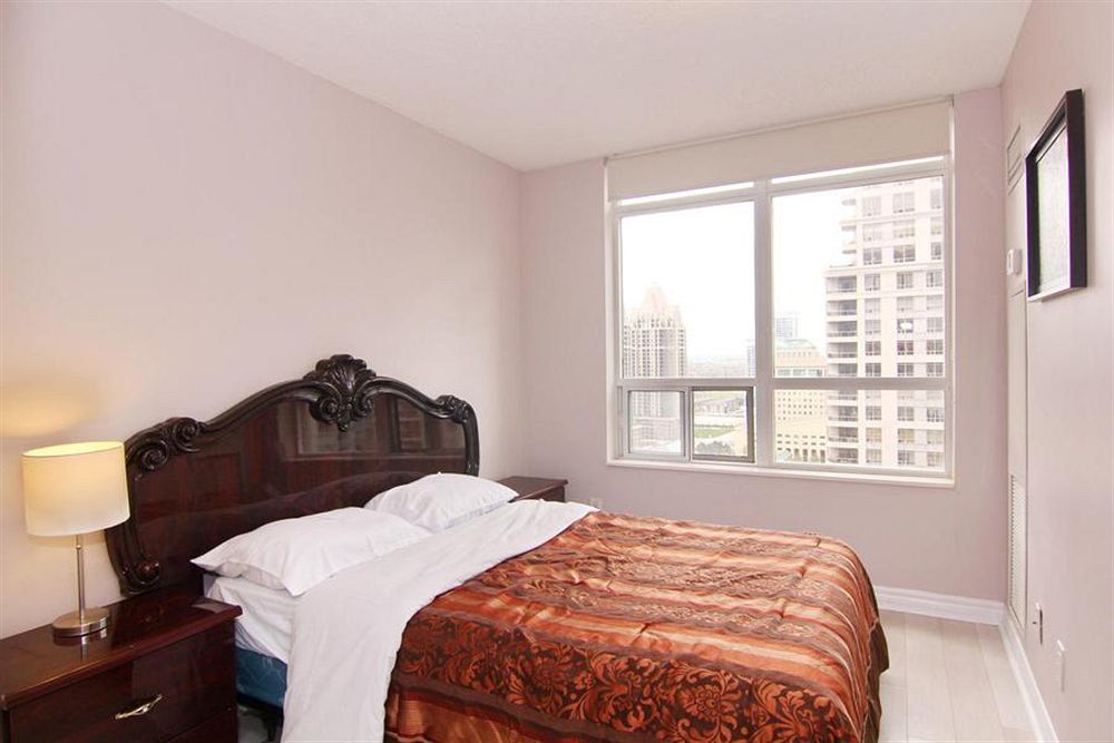 Executive Stay At Ovation Square One Mississauga Exteriör bild