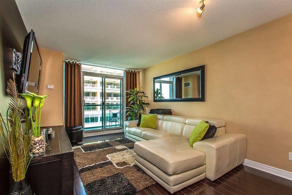 Executive Stay At Ovation Square One Mississauga Exteriör bild