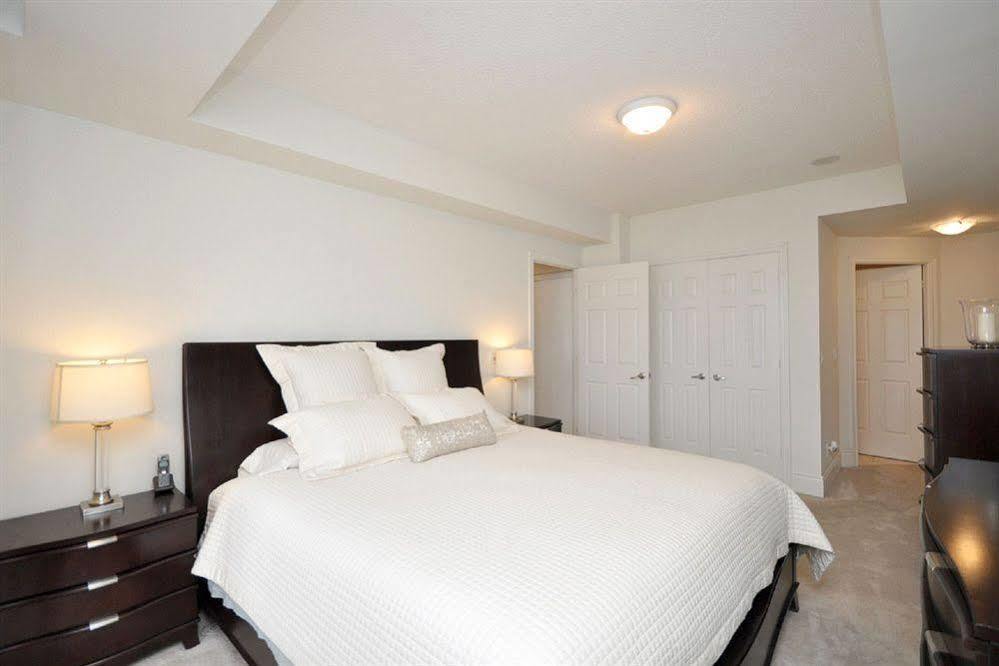Executive Stay At Ovation Square One Mississauga Exteriör bild